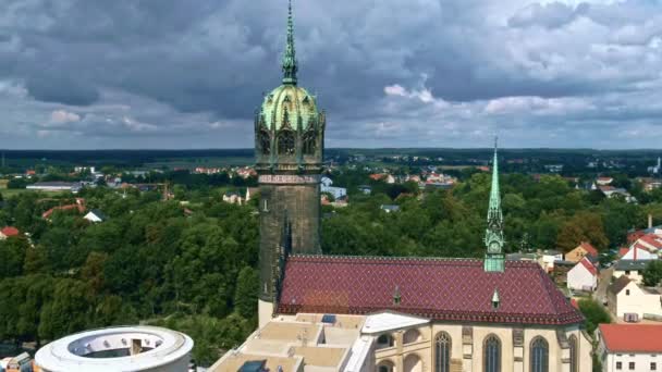 Castle Church (Schlosskirche) in Lutherstadt Wittenberg — Stok video