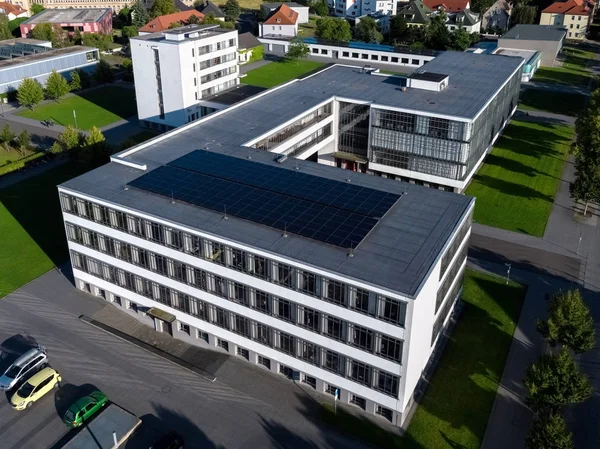 Nefes kesen hava görünümünü Dessau, Almanya'da Bauhaus drone ile yapılan.
