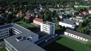 Nefes kesen hava görünümünü Dessau, Almanya'da Bauhaus drone ile yapılan.
