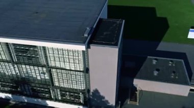 Nefes kesen hava görünümünü Dessau, Almanya'da Bauhaus drone ile yapılan.
