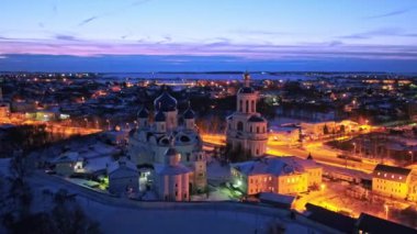 Bogolyubovo, Rusya'da Ortodoks Manastırı, hava görünümünü çarpıcı drone ile yapılan