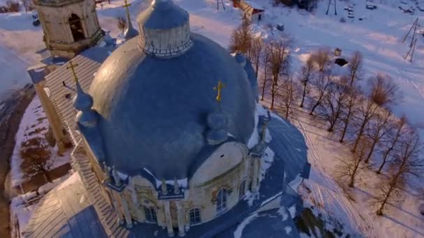 ドローンで作られたガス Zhelezny リャザン州 ロシアの大聖堂で空撮 — ストック動画