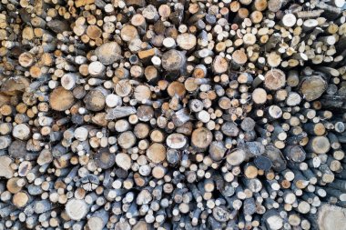 Ahşap rustik ateş yığını