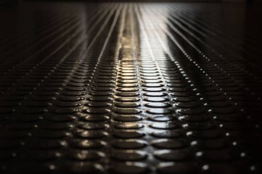 Daire desenleri ile siyah muşamba