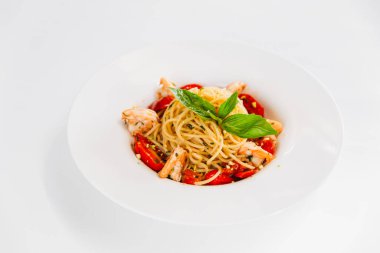 İtalyan spagettisi ve karides.