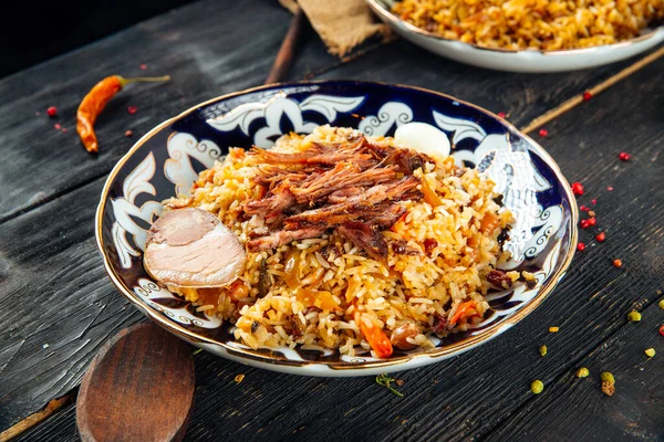 Uygurların ulusal mutfağı sığır eti ile dolu.