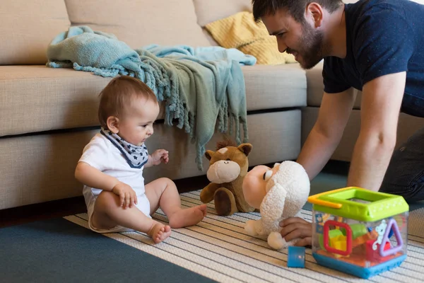 Father playing with baby — Stock Photo, Image