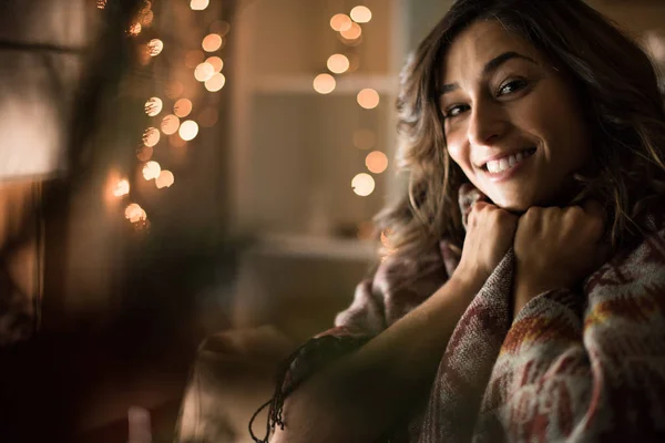 Mujer tiempo de Navidad — Foto de Stock