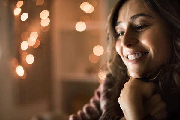 Mujer tiempo de Navidad — Foto de Stock