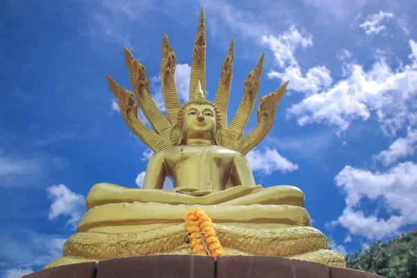 Buddha med himlen — Stockfoto