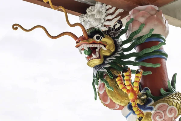 Statue dragon colorée — Photo