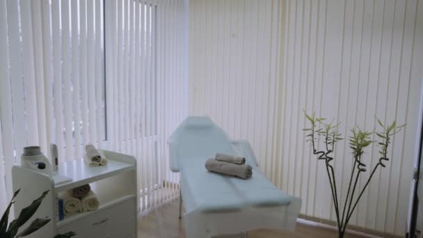 Дизайн интерьера косметологического кабинета — стоковое видео