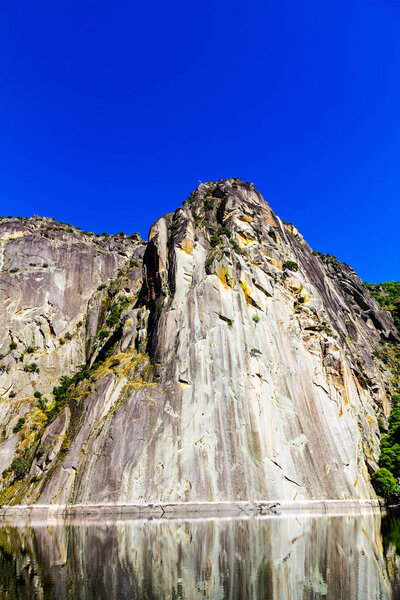 piscones de arribes escalada clasica vista frontal
