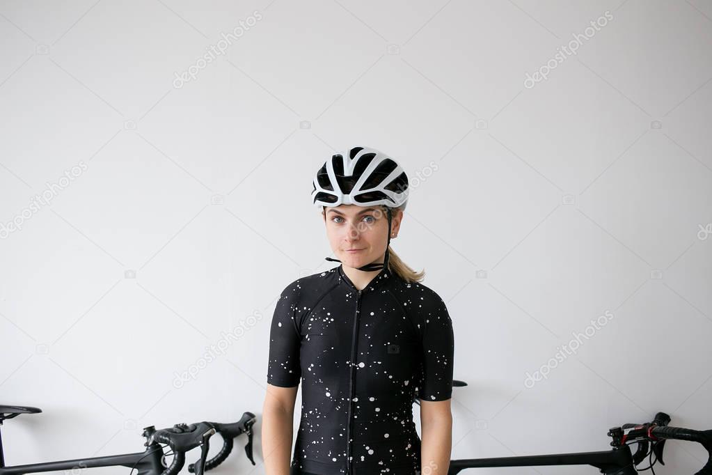Female cyclist prepares 