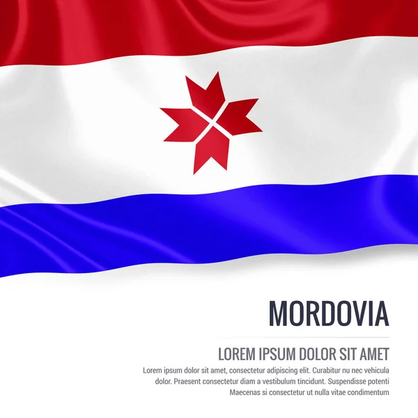 Bandera Mordovia. Bandera sedosa de Mordovia ondeando sobre un fondo blanco aislado con el área de texto blanco para su mensaje de anuncio. Renderizado 3D . —  Fotos de Stock