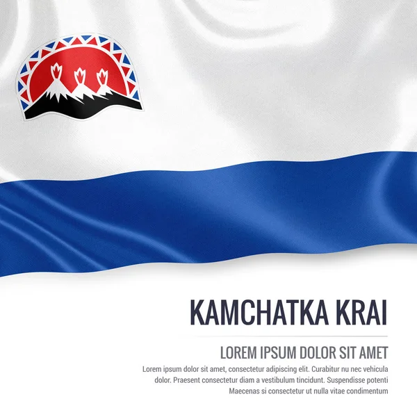 Estado ruso Kamchatka Bandera Krai ondeando sobre un fondo blanco aislado. Nombre del estado y el área de texto para su mensaje. Ilustración 3D . —  Fotos de Stock