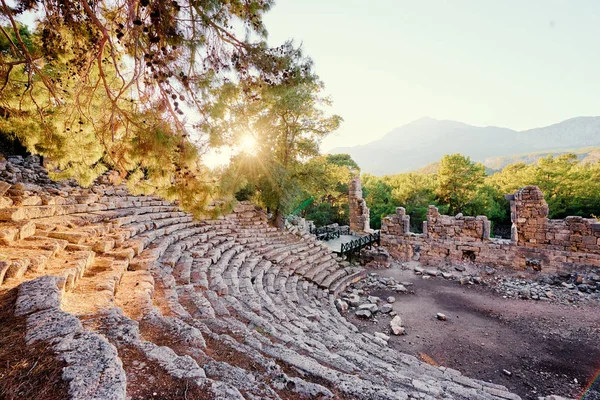 Phaselis Antik su kemeri 