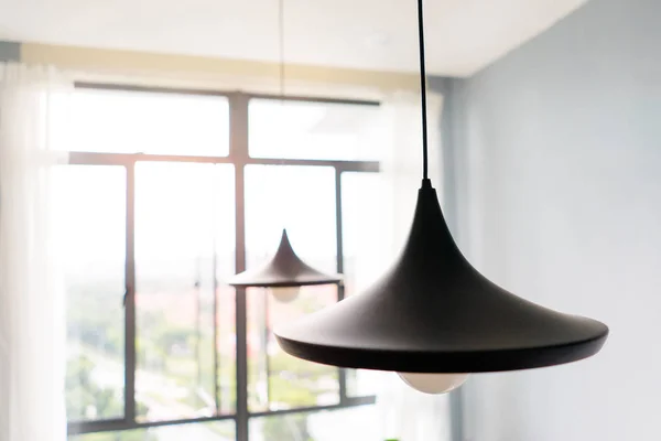 Moderne schwarze Metallic-Lampen — Stockfoto