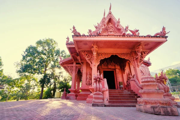 Rood boeddhisme tempel — Stockfoto