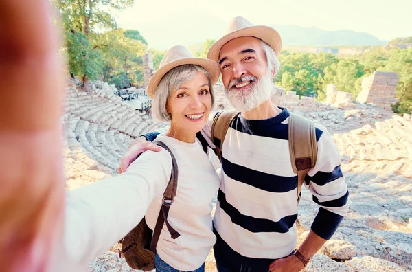 年配のカップル撮影 selfie — ストック写真