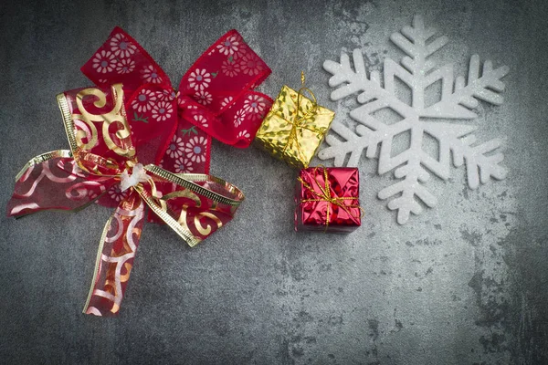 Fondo de Navidad con decoraciones —  Fotos de Stock