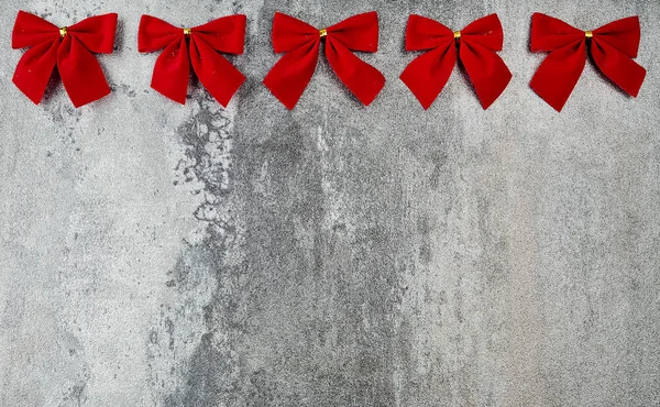 Tarjeta de regalo con lazos rojos —  Fotos de Stock