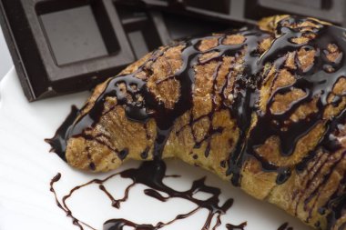 Taze ve lezzetli kruvasan. 