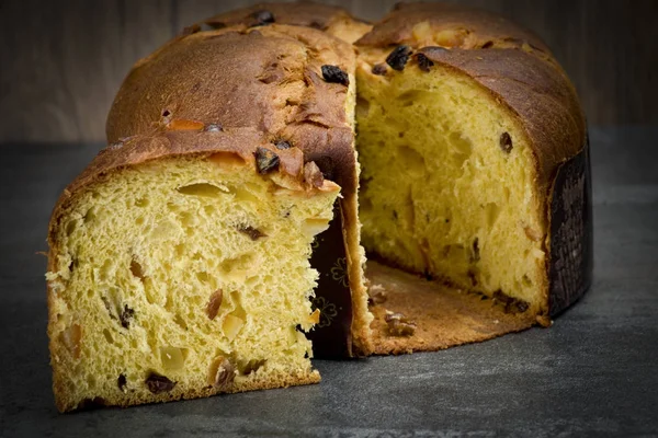 Panettone, sweet typical Italian Christmas — Stock Photo, Image