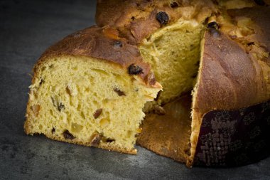 Panettone, tatlı tipik İtalyan Noel tatil arka plan üzerinde