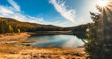 Palu Gölü 'nün İtalya' sı Valmalenco Sondrio Sondrio Sonbaharın ilk günleri