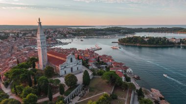 Rovinj, Hırvatistan 'ın kuzey Adriyatik Denizi kıyısında bir kenttir. 