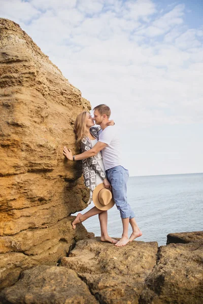 Young beautiful couple — Stock Photo, Image