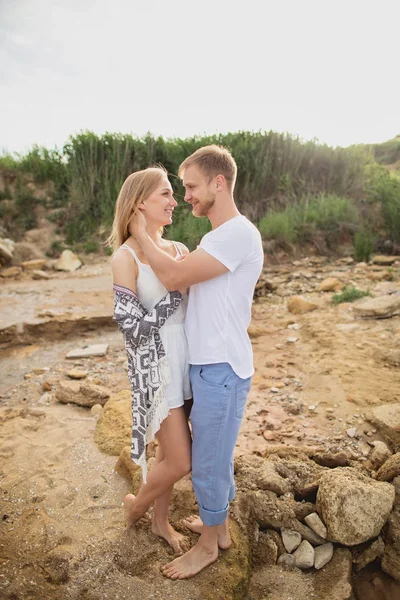 Young beautiful couple — Stock Photo, Image