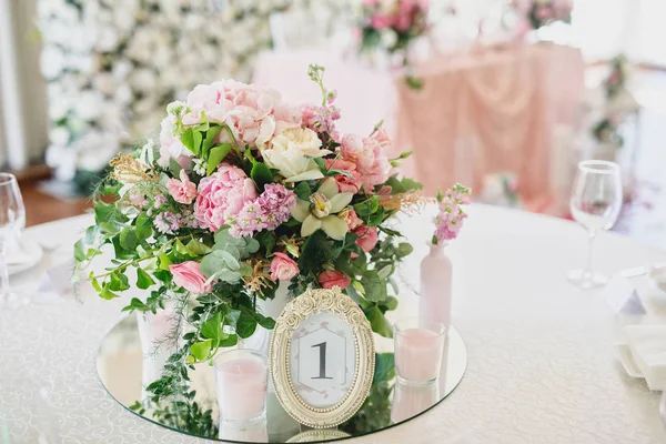 Beautiful wedding decor — Stock Photo, Image