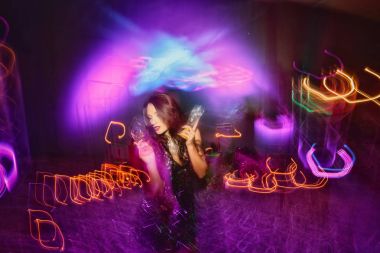 genç güzel kızlar eğleniyor