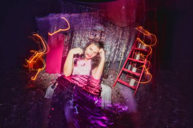 genç güzel kızlar eğleniyor