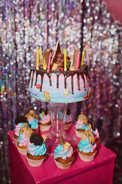 Cake for birthday — Stock Photo, Image