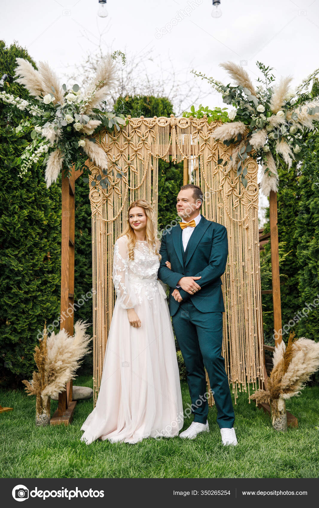 Beautiful Boho Style Wedding Ceremony ...