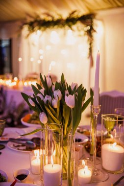 Güzel düğün dekoru, restoran, tören
