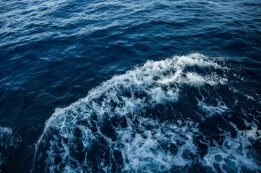 arka plan mavi dalgalar deniz deniz köpüğü ile