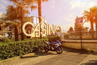 Casino Montreux, Vaud kantonu, İsviçre Cenevre Gölü bina motosiklet