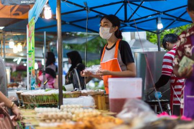 Bangkok, Tayland-Mayıs 7, 2018: Bangkok sokak gıda pazarı
