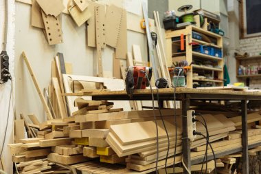 set marangozlar ve Aracı'nın tne odun talaşı