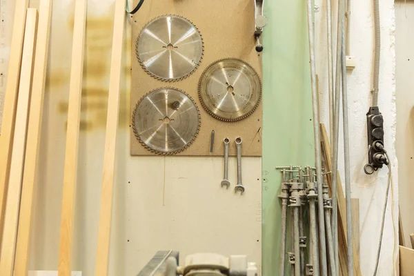 set marangozlar ve Aracı'nın tne odun talaşı