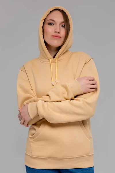 Femme Sweat Capuche Doré Maquette Pour Logo Design Marque — Photo