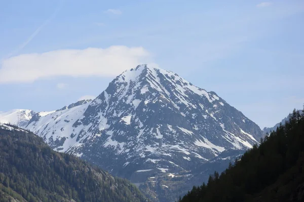 Vista di un paesaggio alpino vicino al Monte Bianco, Chamonix, Svizzera — Foto Stock