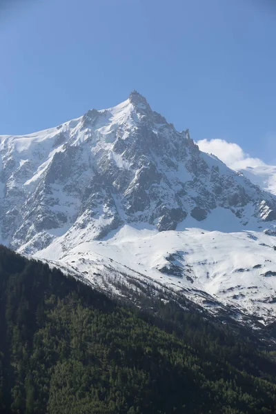 Vista de un paisaje alpino de montaña cerca del Mont Blanc, Chamonix, Suiza —  Fotos de Stock