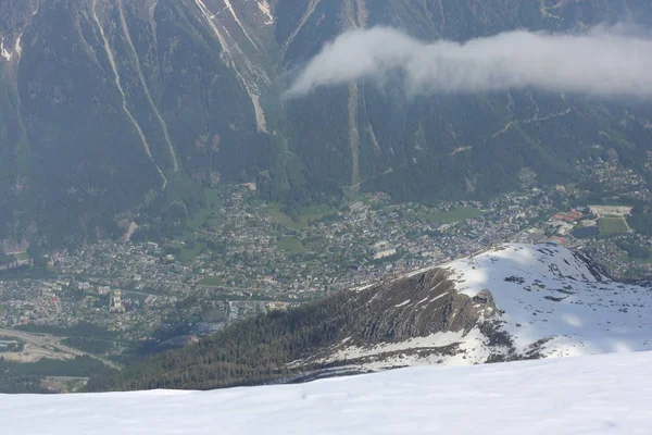 Vista de un paisaje alpino de montaña cerca del Mont Blanc, Chamonix, Suiza — Foto de Stock