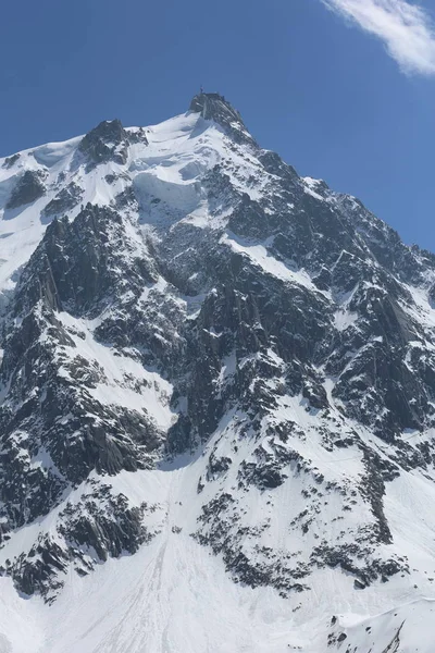 靠近勃朗峰，夏蒙尼，瑞士阿尔卑斯山风景的视图 — 图库照片