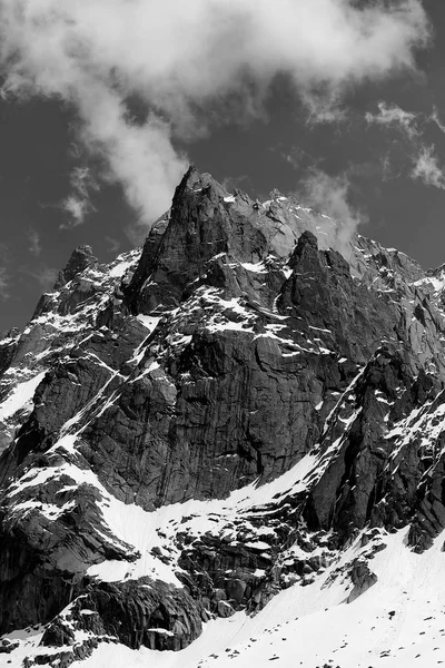 Перегляд альпійського гірського пейзажу поблизу Mont Blanc, Шамоні, Швейцарія — стокове фото